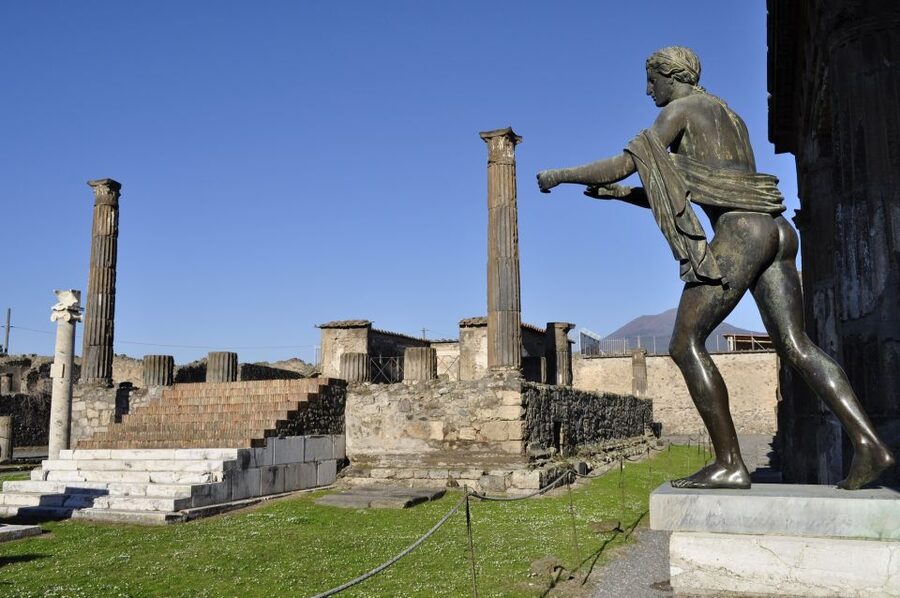 From Sorrento: Pompeii Ruins All-inclusive Guided Tour - Entering Pompeii: The Route That Prevents the Maze Problem