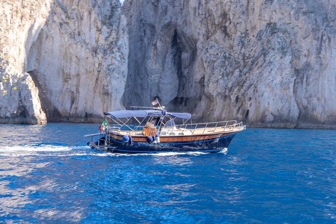 From Sorrento: Positano & Amalfi Coast Small-Group Boat Day Tour - Arrival in Amalfi: what you do with 1 hour 30 minutes
