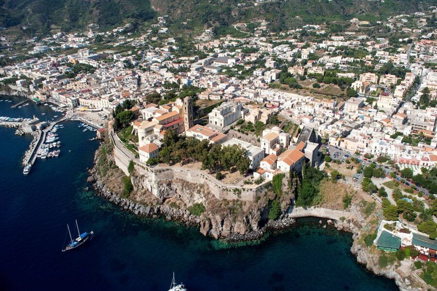 From Taormina: Lipari and Vulcano Mini Cruise Aeolian Tour - A one-day Aeolian “greatest hits” plan from Taormina
