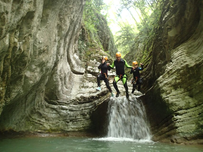 From Tignale, Lake Garda: Beginner-Friendly Canyoning Tour - The 100 Minutes in the Canyon: Jump, Rappel, Slide
