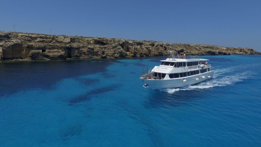 From Trapani: Favignana and Levanzo Mini Cruise with Lunch - Lunch onboard: pasta with Trapanese pesto, plus wine and fruit