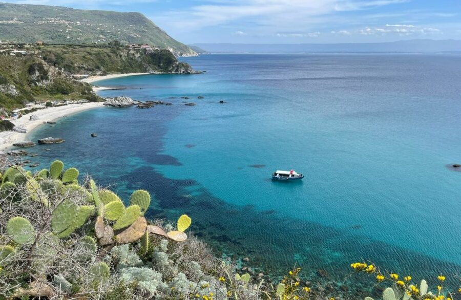 From Tropea: Capo Vaticano boat tour with snorkel & aperitif - Snorkeling tips that match how the tour is set up