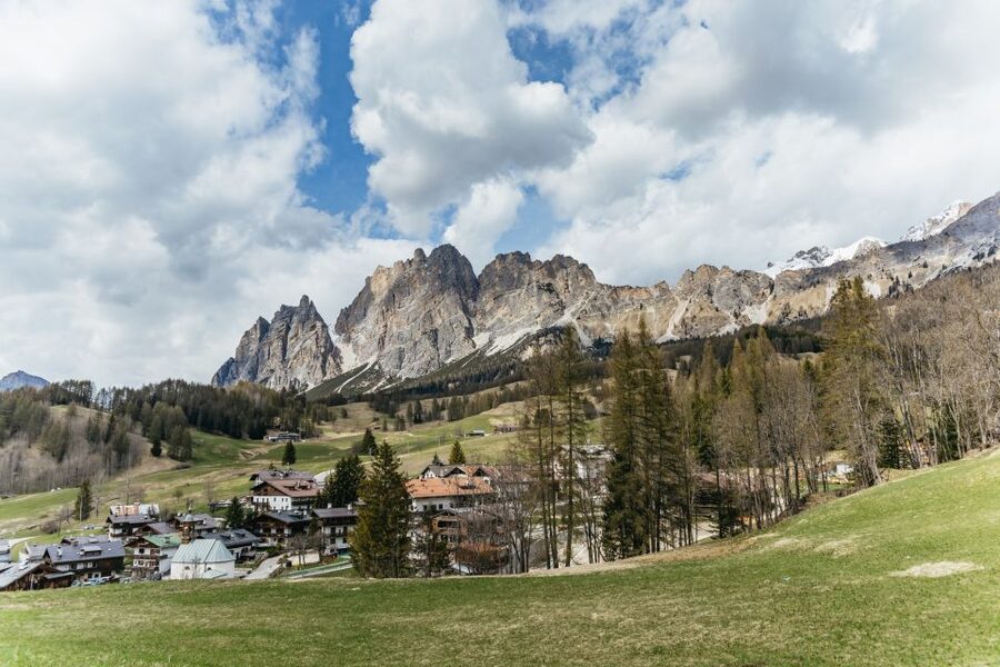 From Venice: Cortina and Dolomites Mountains Day Trip - Driving Out of Venice and Into Dolomite Scale