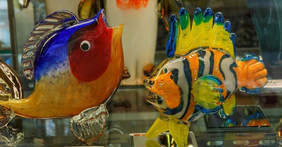 From Venice: Murano and Burano Private Tour with Transfer - Getting to Murano by private boat from Venice