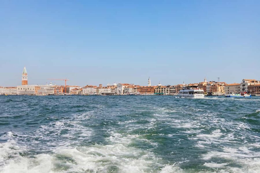 From Venice: Murano & Burano Guided Tour by Private Boat - Key moments worth marking on your day