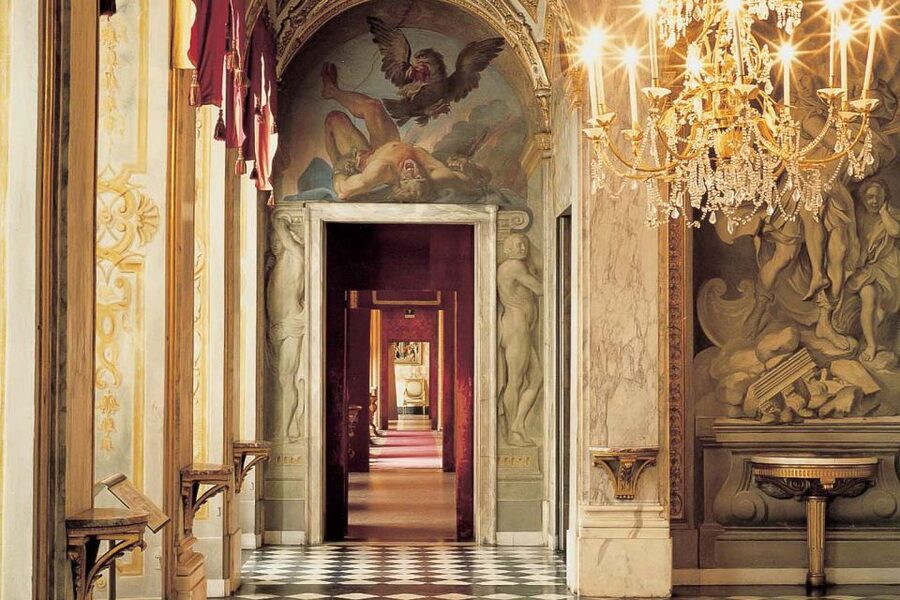 Genoa: 2-Hour Guided Walking Tour of the Historical Center - Key highlights at a glance