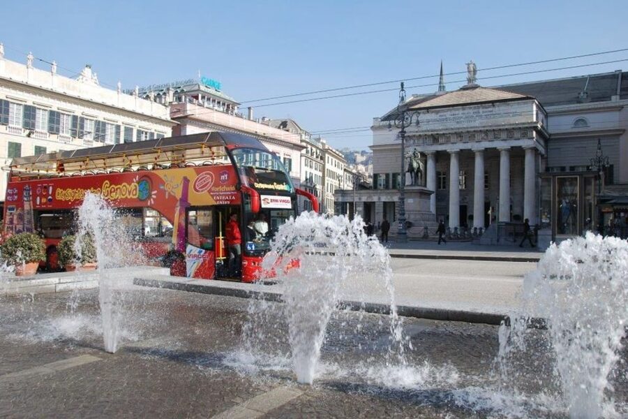 Genoa: Hop-on Hop-off Tour Ticket - Routes at a glance: Red Line for old-town monuments, Blue Line for the sea