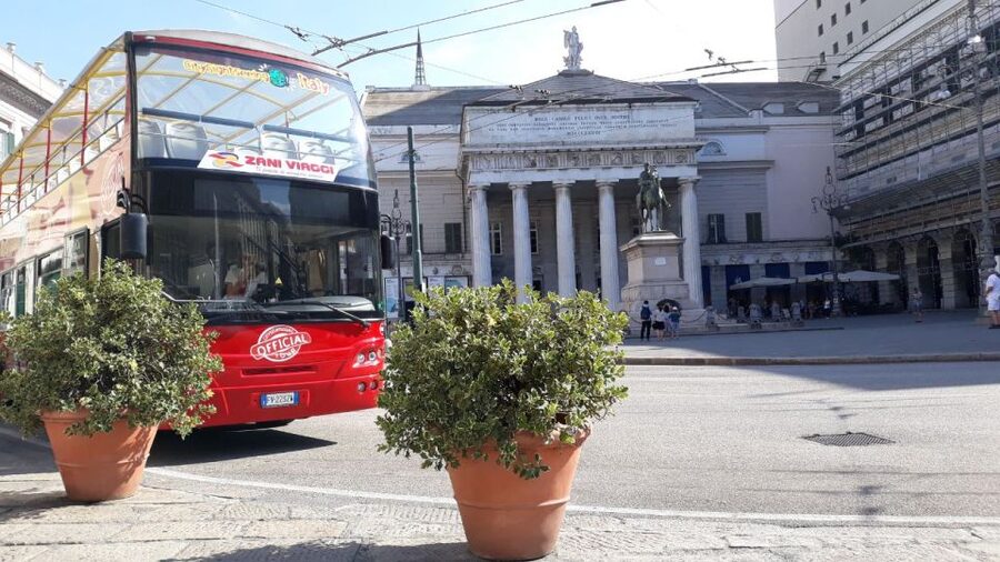 Genoa: Hop-on Hop-off Tour Ticket - Historical Route (Red Line) stops: Acquario to the Lighthouse and Mei