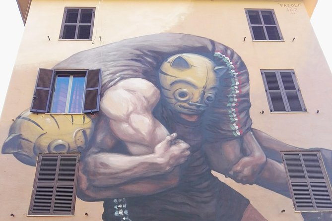 Graffiti art tour in Rome - Trevi Fountain Stop: Use the 20 Minutes for the Best Photo Angles