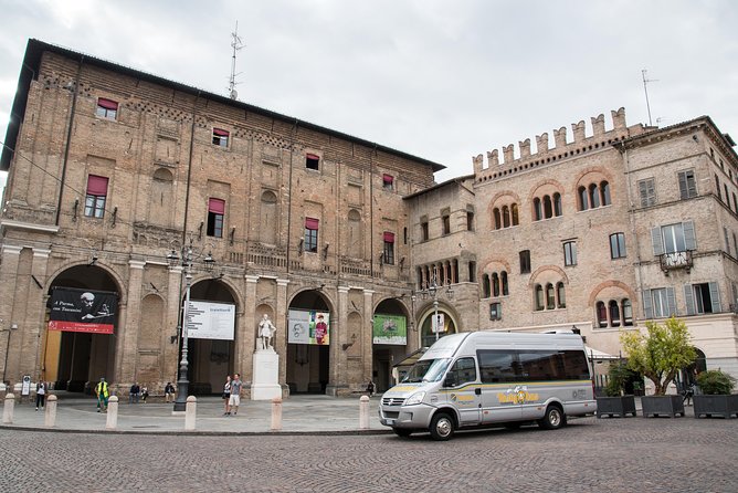 Guided group tour TastyBus: Parmesan Cheese and Parma Ham - Traditional balsamic vinegar in an ancient acetaia: DOP tasting you can track