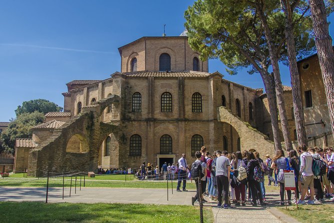 Guided Tour of Mosaic Tiles in Ravenna - Meeting at Piazza S. Francesco 7 and Getting the Most from the Audio