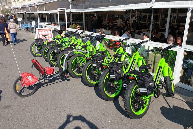 Guided tour of Naples by FAT electric bike - Centro Storico: Duomo, Spaccanapoli, Santa Chiara, and street texture