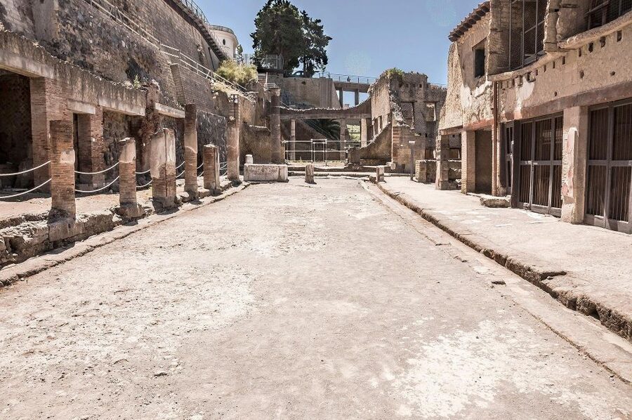 Herculaneum: Skip-the-Line Entry Ticket with Audio Guide - Skip-the-line entry at the ticket office, then get your audio working