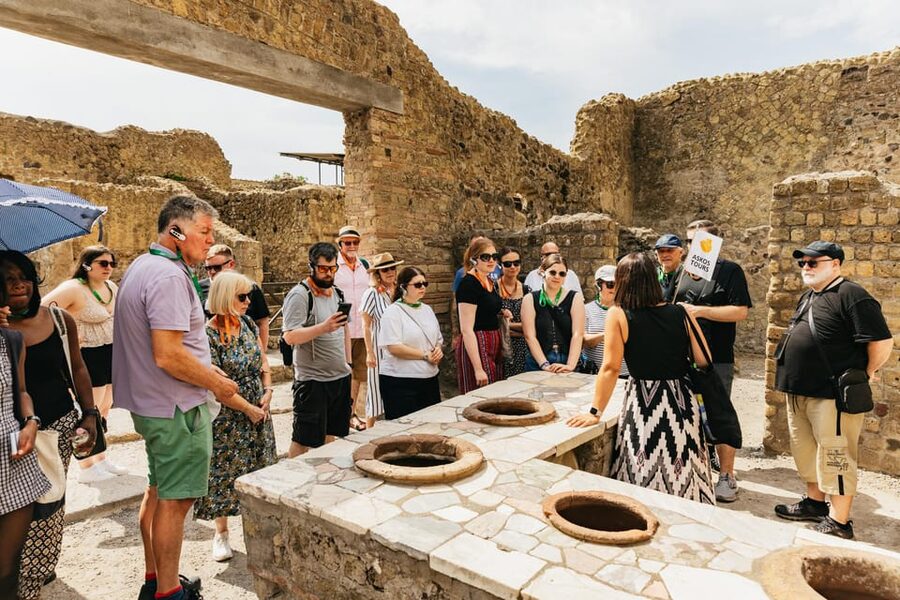 Herculaneum: Skip-the-Line Guided Tour with Archaeologist - The Sacellum of the Augustales (Temple of the Augustales): Faith and Community