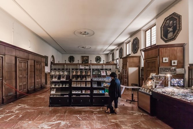 Historic Milan Tour with Skip-the-Line Last Supper Ticket - Timing, group size, and why headsets make a real difference