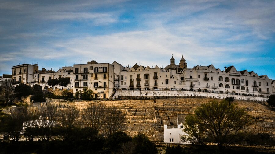 Itria Valley: Polignano, Ostuni, and Locorotondo, from Bari - Locorotondo: circular streets, cummerse houses, and chianche lanes