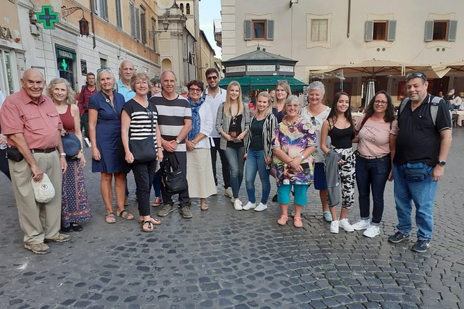 Jewish Ghetto and Trastevere Tour Rome - Campo de’ Fiori and Piazza Farnese: where Rome acts like Rome