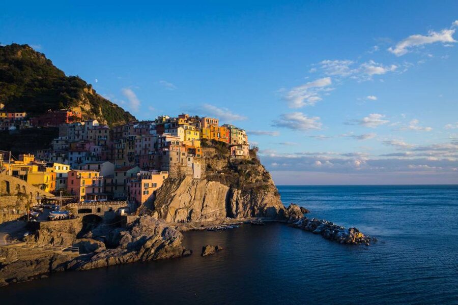 La Spezia: Cinque Terre and Portovenere Full-Day Boat Tour - Grotta di Lord Byron and the Gulf of Poets photo stop rhythm