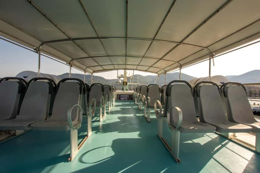 La Spezia: Cinque Terre Tour by Boat - Onboard Experience: Seating, Comfort, and How the Guide Sounds