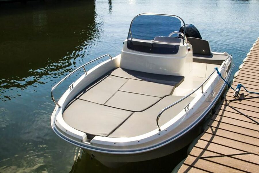 Lake Como: Motor Boat Rental - Boat Comfort, Noise, and Choppiness on Lake Como