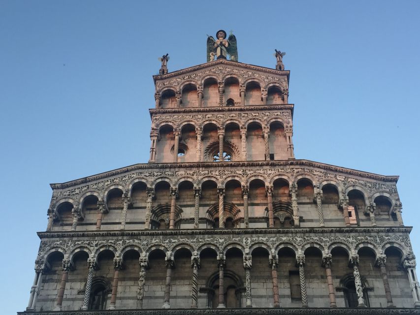 Lucca: 2-Hour City Center Walking Tour - Torre delle Ore: the clock tower that anchors your sense of time