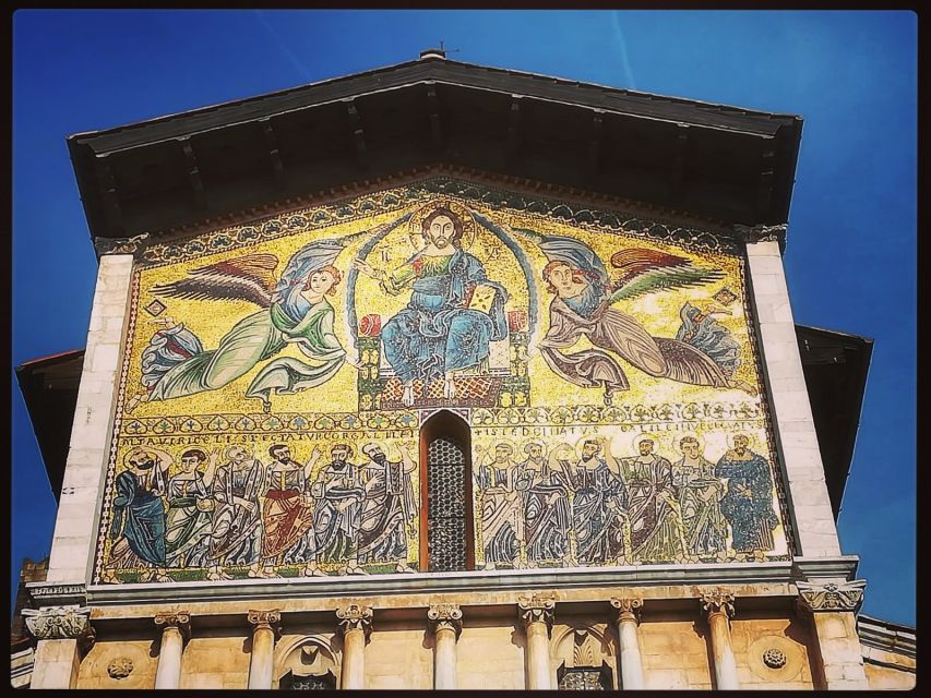 Lucca: 2-Hour City Center Walking Tour - Torre Guinigi and the skyline moment you’ll remember