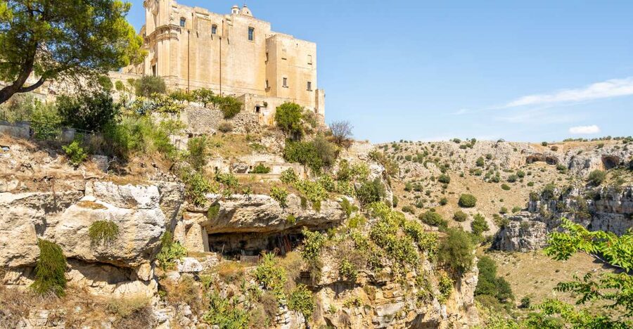 Matera: Sassi Tour with Cave House and Rupestrian Church - Sasso Barisano to Sasso Caveoso: the walk that explains the city