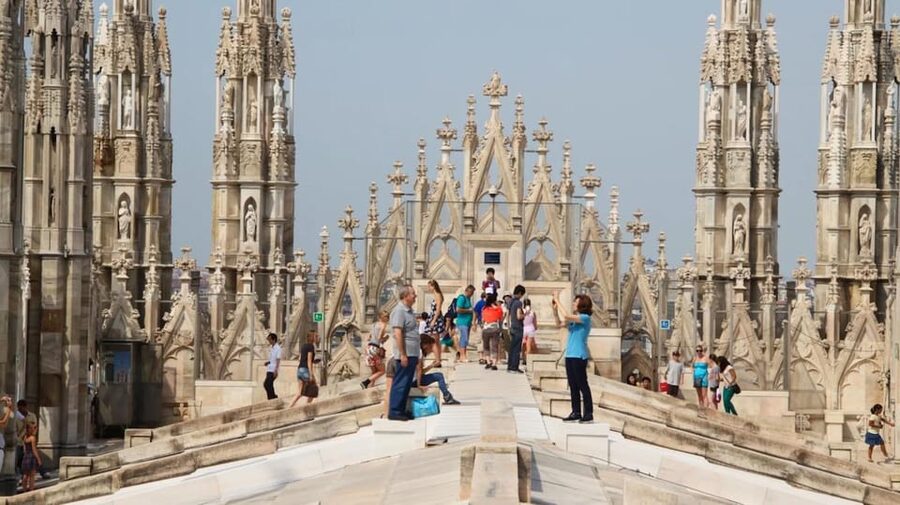 Milan: Cathedral and Terraces Guided Tour with Tickets - Galleria Vittorio Emanuele II: the classy start and quick wins