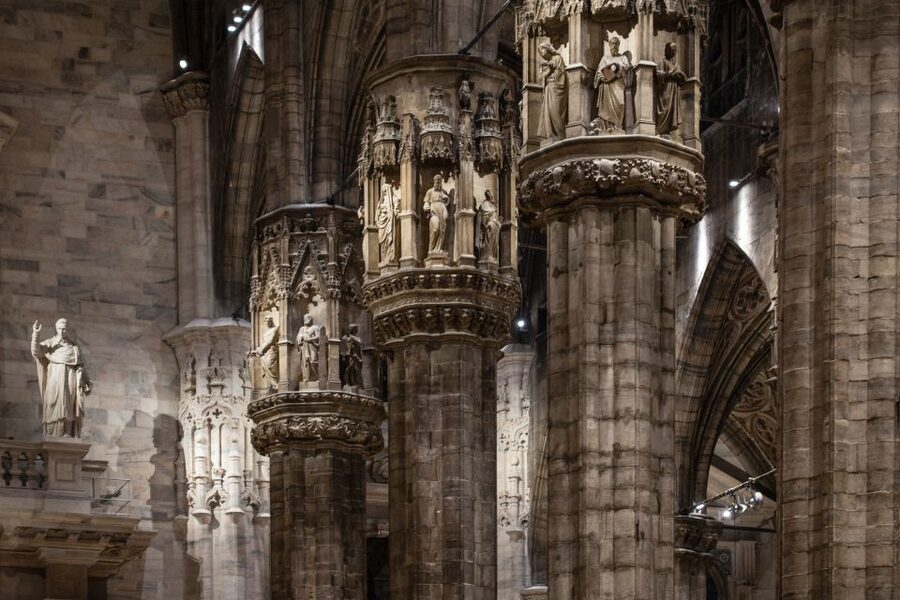Milan: Cathedral, Archeological Area and Museum Ticket - Entering the Duomo: fast scan, then slow looking