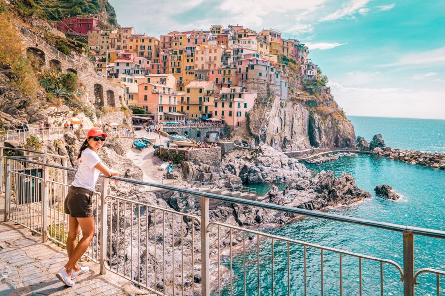 Milan: Cinque Terre Full-Day Guided Trip With Cruise - Boat Views From the Water: La Spezia to Manarola