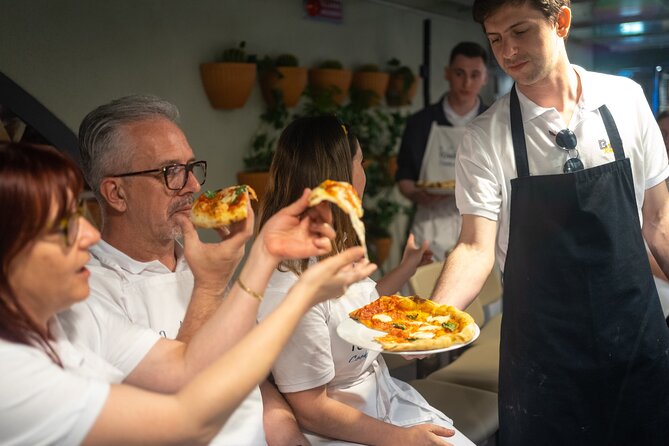 Milan Cooking Class: Authentic Pizza & Gelato Making - Getting to the school above Mercato Centrale, and arriving on time