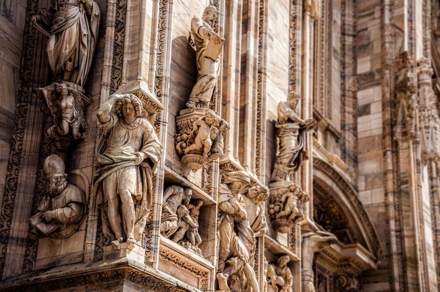 Milan Duomo Cathedral and Rooftop Terrace Guided Tour - Timing tips: when to go and how to survive the rooftop