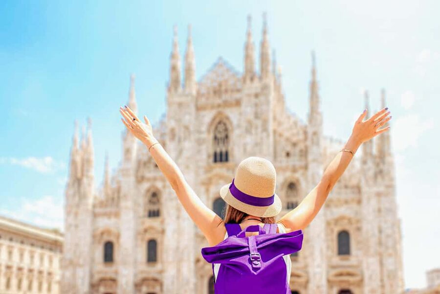 Milan Duomo Cathedral and Rooftop Terrace Guided Tour - Guides you might get, and how that affects the experience