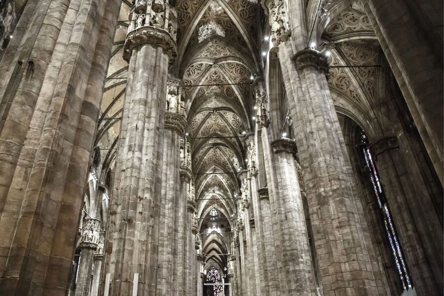 Milan: Duomo Rooftop and Cathedral Guided Tour with Tickets - How long is 2 hours, and how that shapes the experience