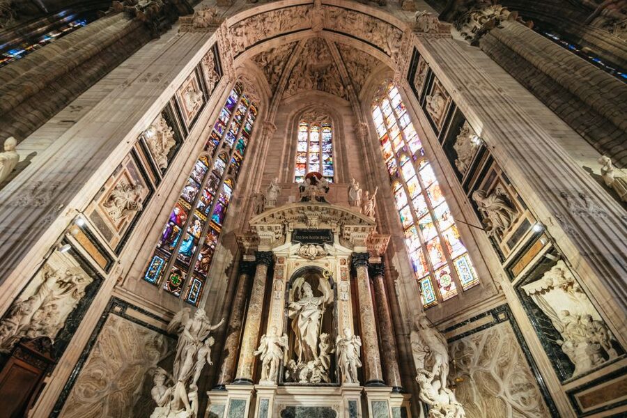 Milan: Duomo Rooftop and Cathedral Guided Tour with Tickets - Lift to the terraces, then the 80-step reality check