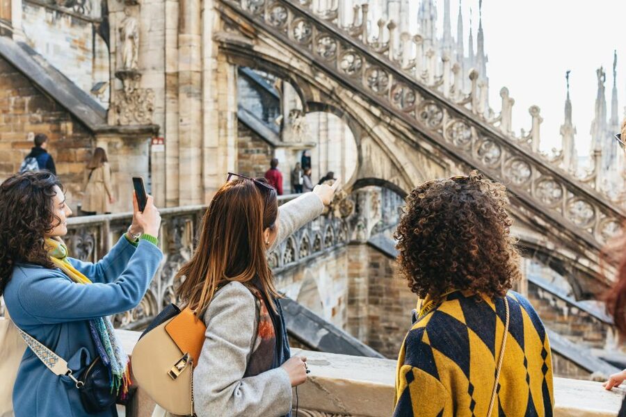 Milan: Duomo Rooftop and Cathedral Guided Tour with Tickets - San Gottardo, quick detour, and why it can be a nice add-on