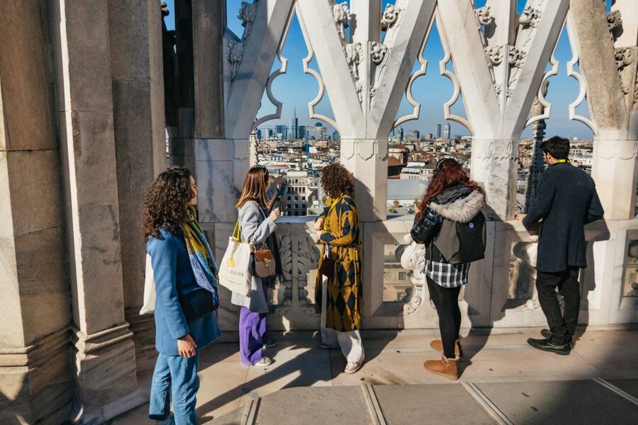 Milan: Duomo Rooftop and Cathedral Guided Tour with Tickets - What to wear and bring so you don’t lose time at security