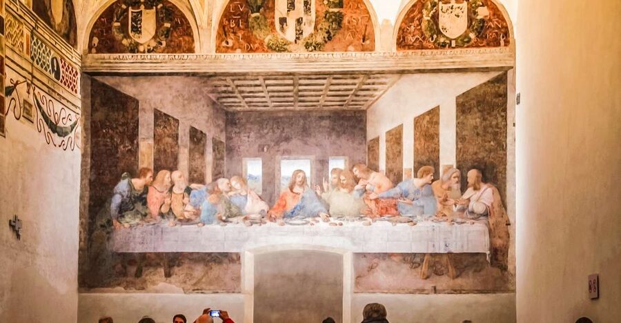 Milan: Guided Walking Tour & Last Supper Visit with Ticket - Guides and audio headsets: why you’ll hear the story on the street