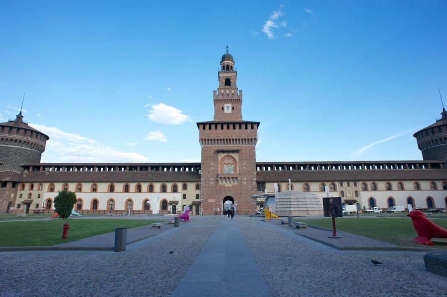 Milan: Guided Walking Tour with Duomo and the Last Supper - Meeting at Milano Cadorna, and how the 2 half-day format plays out