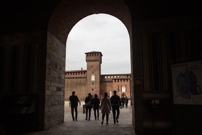 Milan Hop-On Hop-Off Bus Tour with Four Routes - Line A (red): Duomo, Castello Sforzesco area, and La Scala orbit