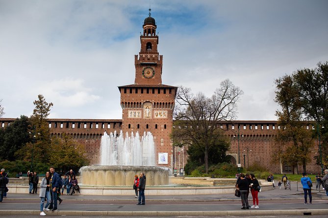 Milan Hop-On Hop-Off Bus Tour with Four Routes - Bustle, bumps, and audio: how to avoid the common day-to-day annoyances