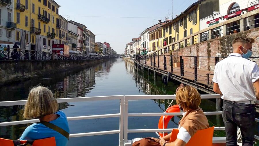 Milan: Navigli District Canal Boat Tour with Aperitivo - Who this tour suits best, and who should choose something else
