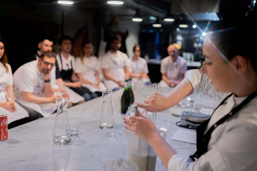 Milan: Pizza or Pasta and Gelato-Making Class with Wine - Who should book this Milan pizza or pasta and gelato class