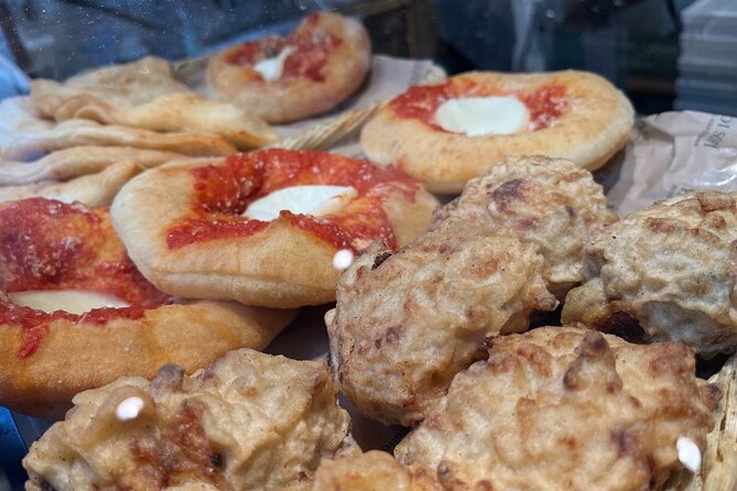 Milan's Authentic Street Food tour: A Gourmet Experience - Stop type: balsamic vinegar producers, and why the first bite matters