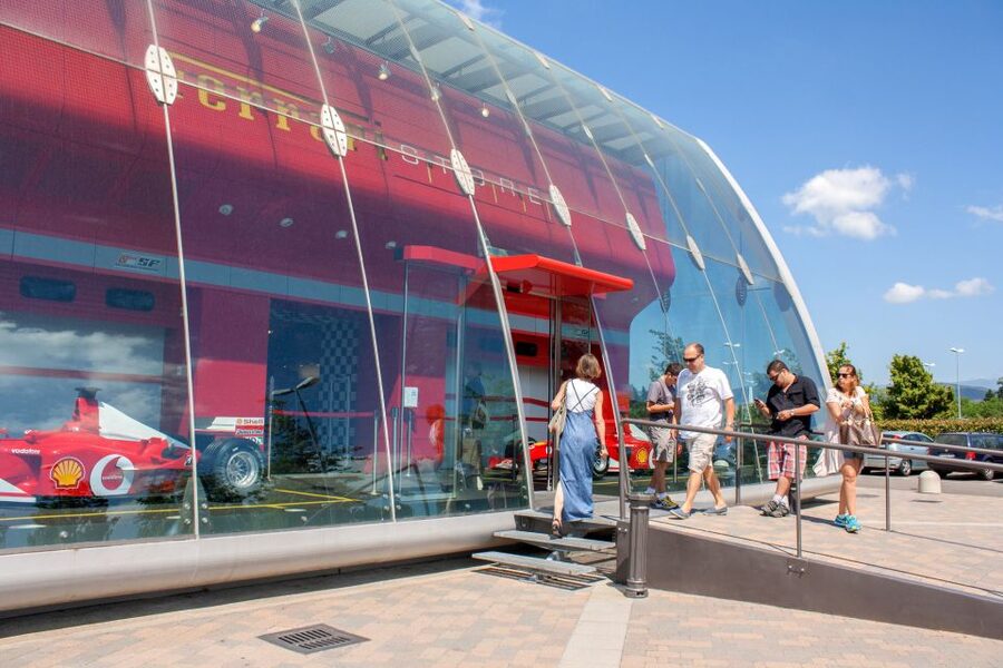 Milan: Serravalle Designer Outlet Roundtrip Bus Transfer - The bus ride: comfort, timing, and small issues worth knowing