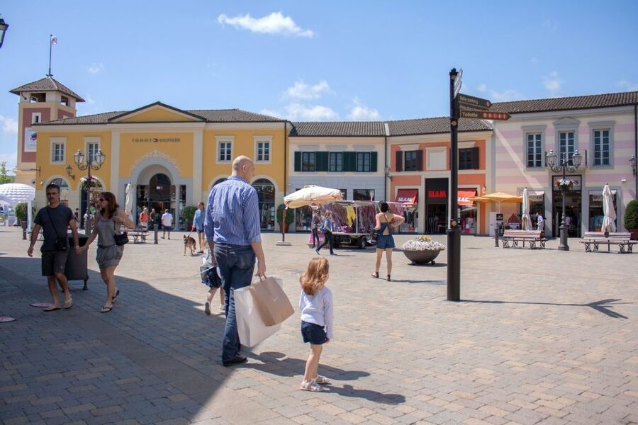 Milan: Serravalle Designer Outlet Roundtrip Bus Transfer - How much value $28 really buys you