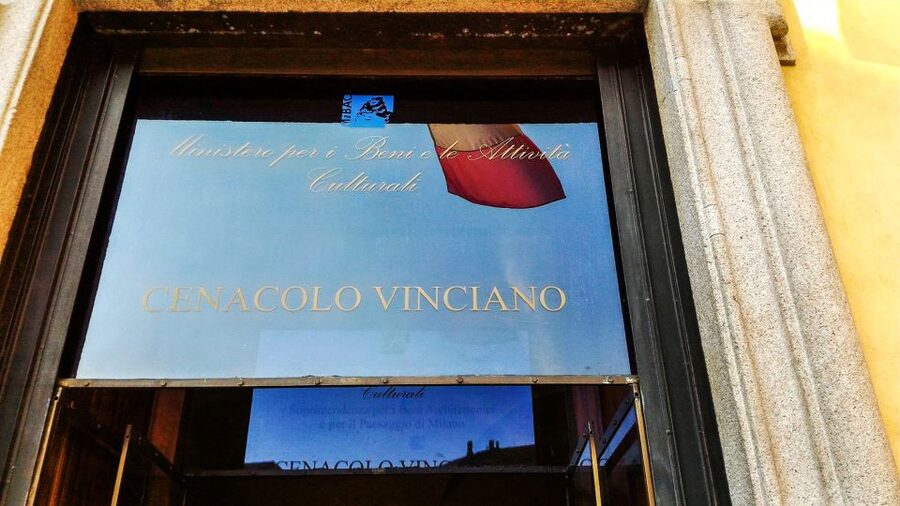 Milan: Skip-the-Line Guided Walk and "The Last Supper" - Teatro alla Scala and Via Dante: opera vibes meets fashion Milan