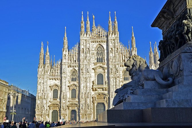 Milan Super Saver: Skip-the-line Duomo and Rooftop Tour - Your guide and headsets: the difference between okay and great