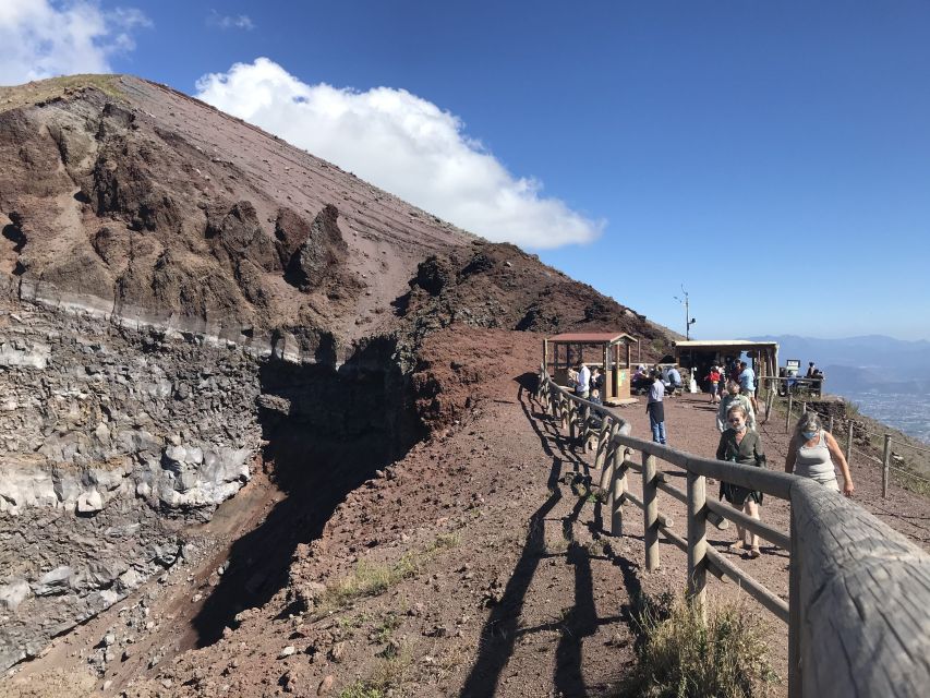Mount Vesuvius: Skip-the-Line Ticket and Smart Digital Guide - The 800-Meter Parking Reality Check (And Why It Matters)