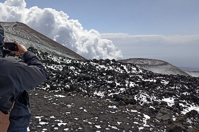Mt. Etna nature and flavors half day Tour from Catania - Rifugio Sapienza Break: A Tiny Pause Before Etna Changes the Temperature